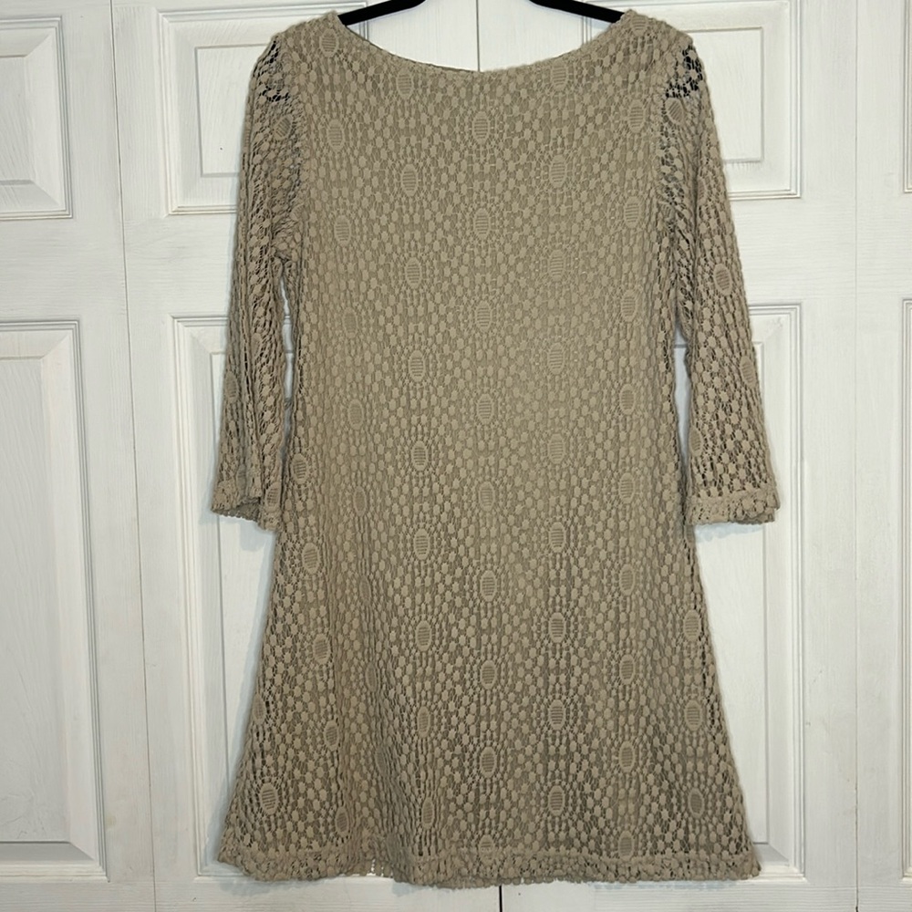 Size 6 lace dress